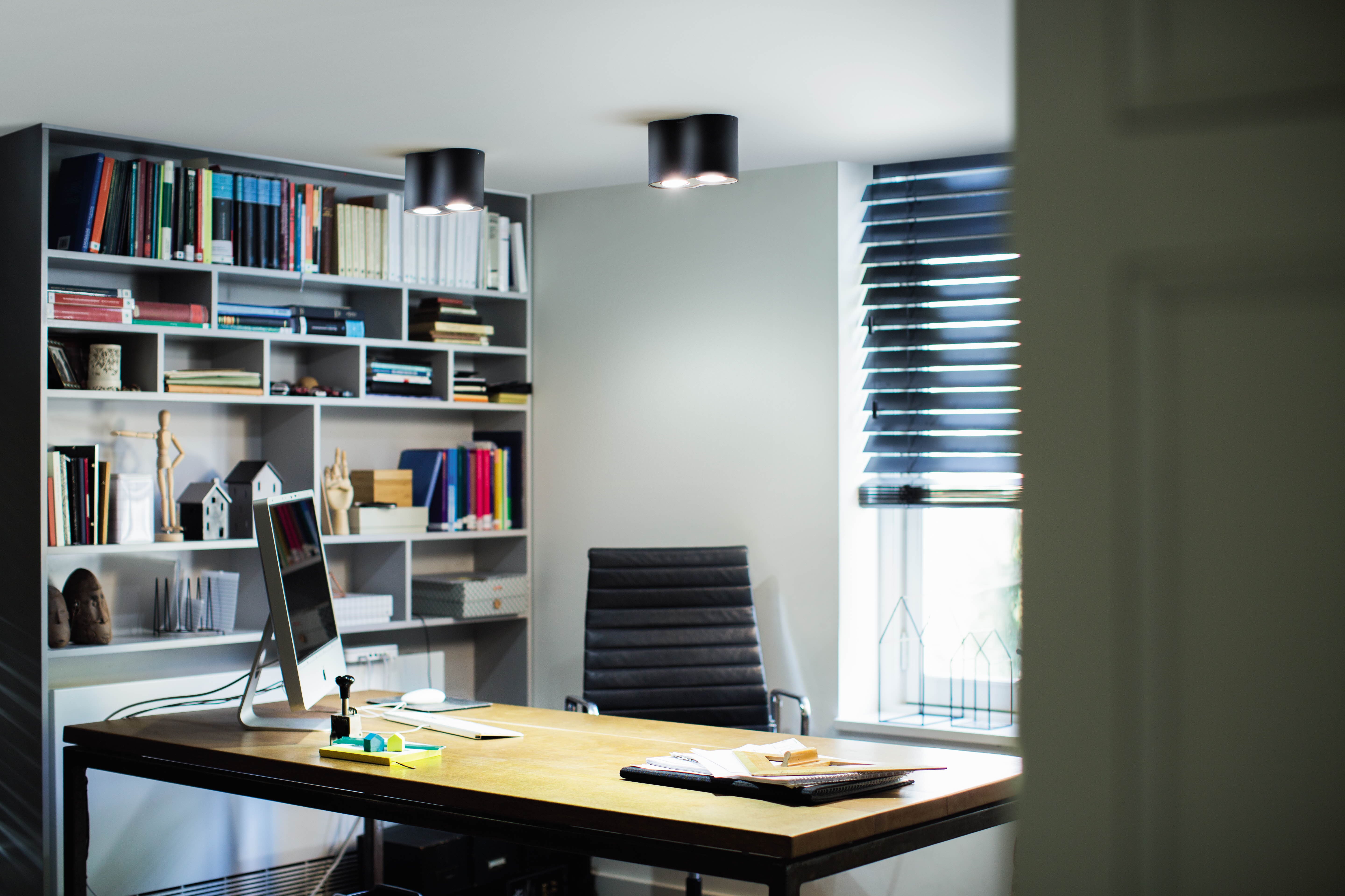 Philips Hue Pillar Dubbel White Ambience + Switch - Philips Hue | Bellalite