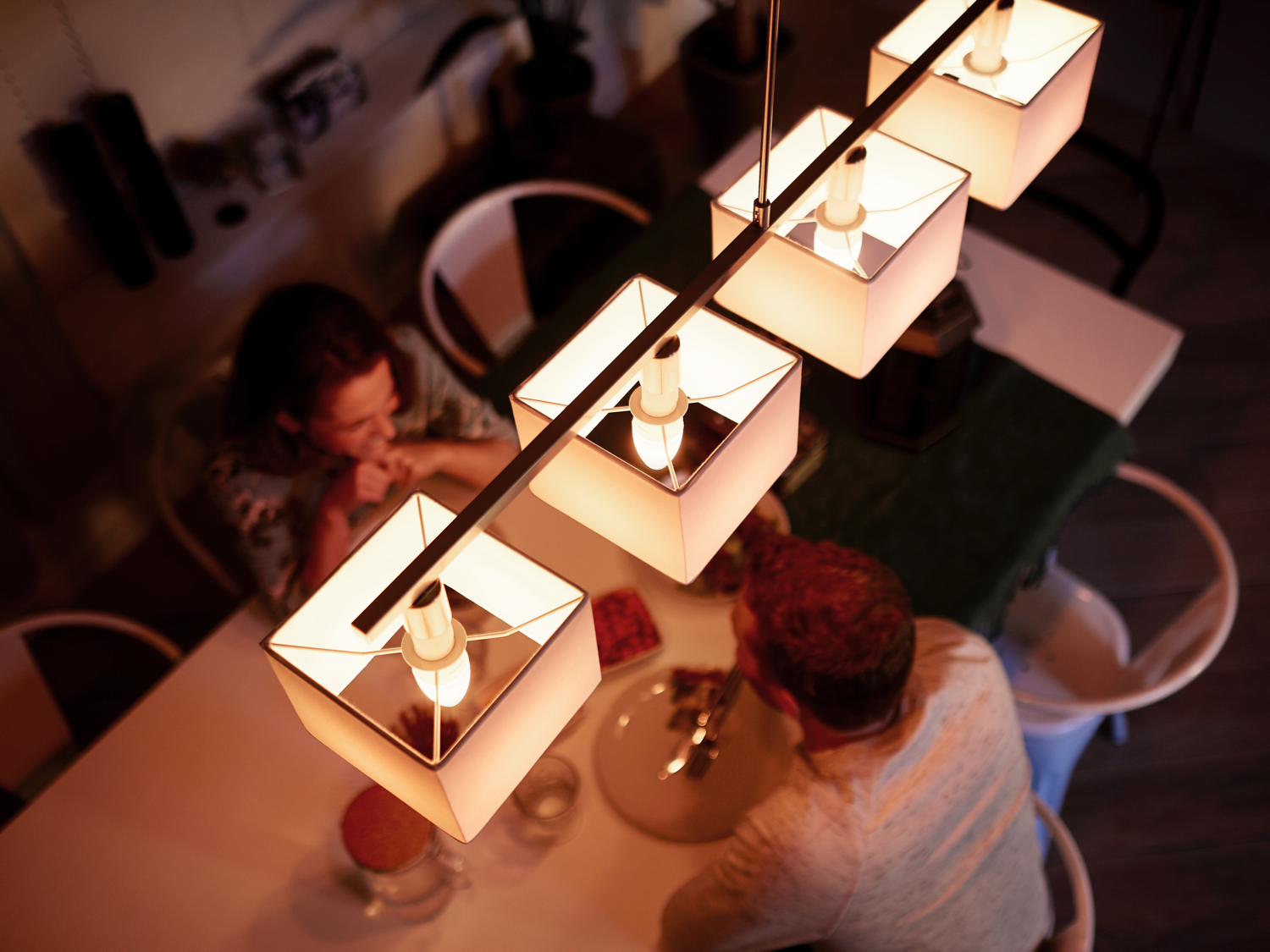 Philips Hue Kron White & Color E14 5,3W 2000K-6500K + 16 million colors - Philips Hue | Bellalite