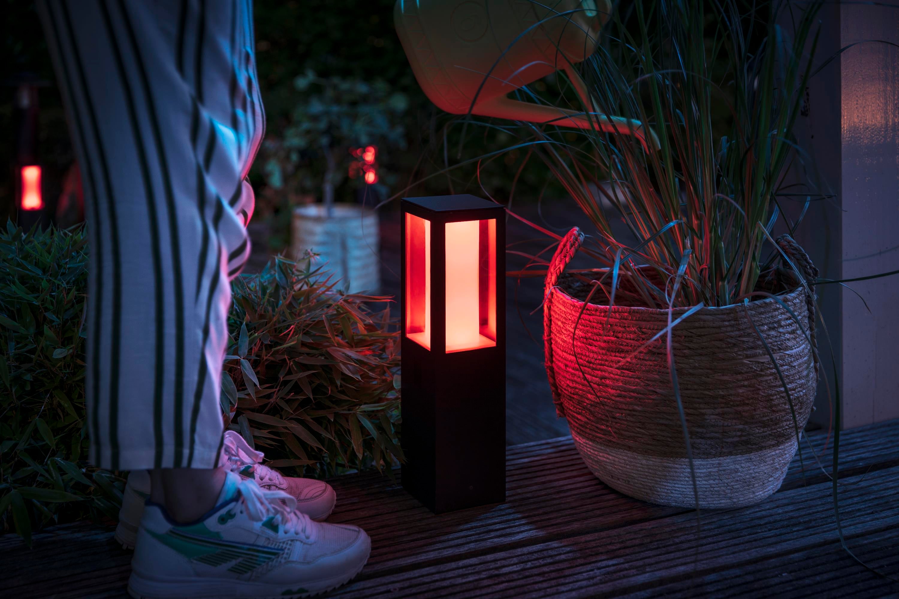 Philips Hue Impress Pollare White & Color Extend - Philips Hue | Bellalite