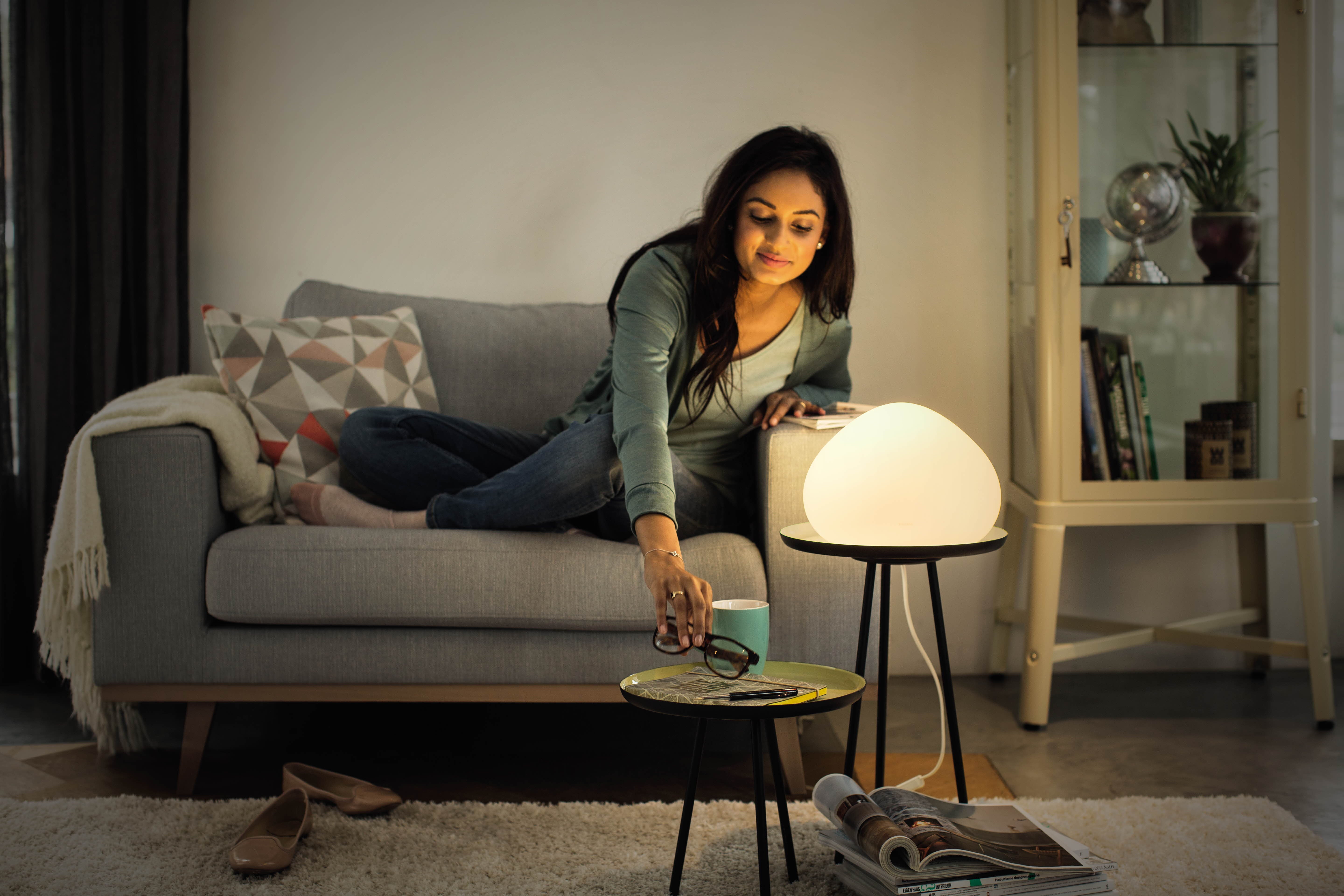 Philips Hue Wellner Bordslampa White Ambience - Philips Hue | Bellalite