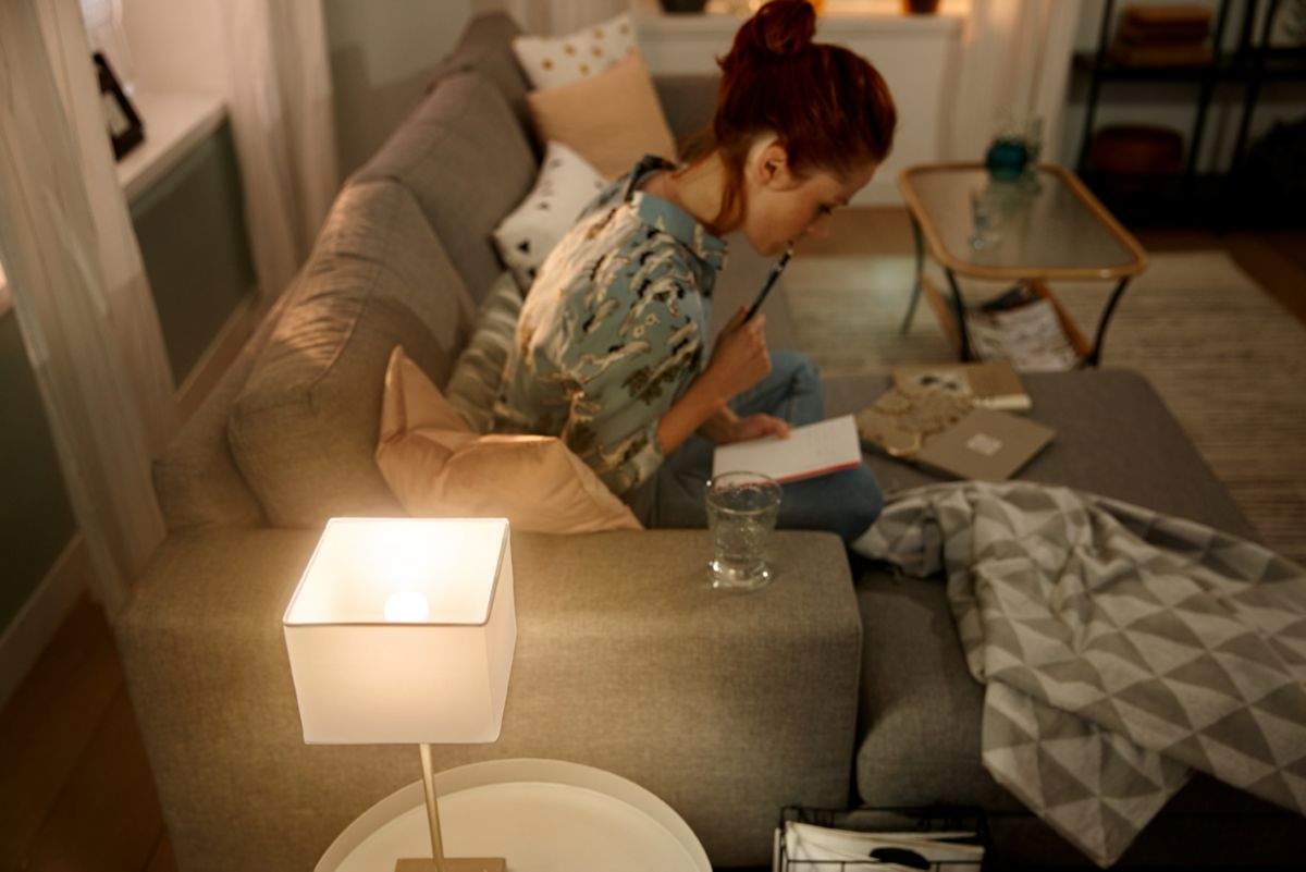 Philips Hue Klot White E14 5,7W 2700K - Philips Hue | Bellalite