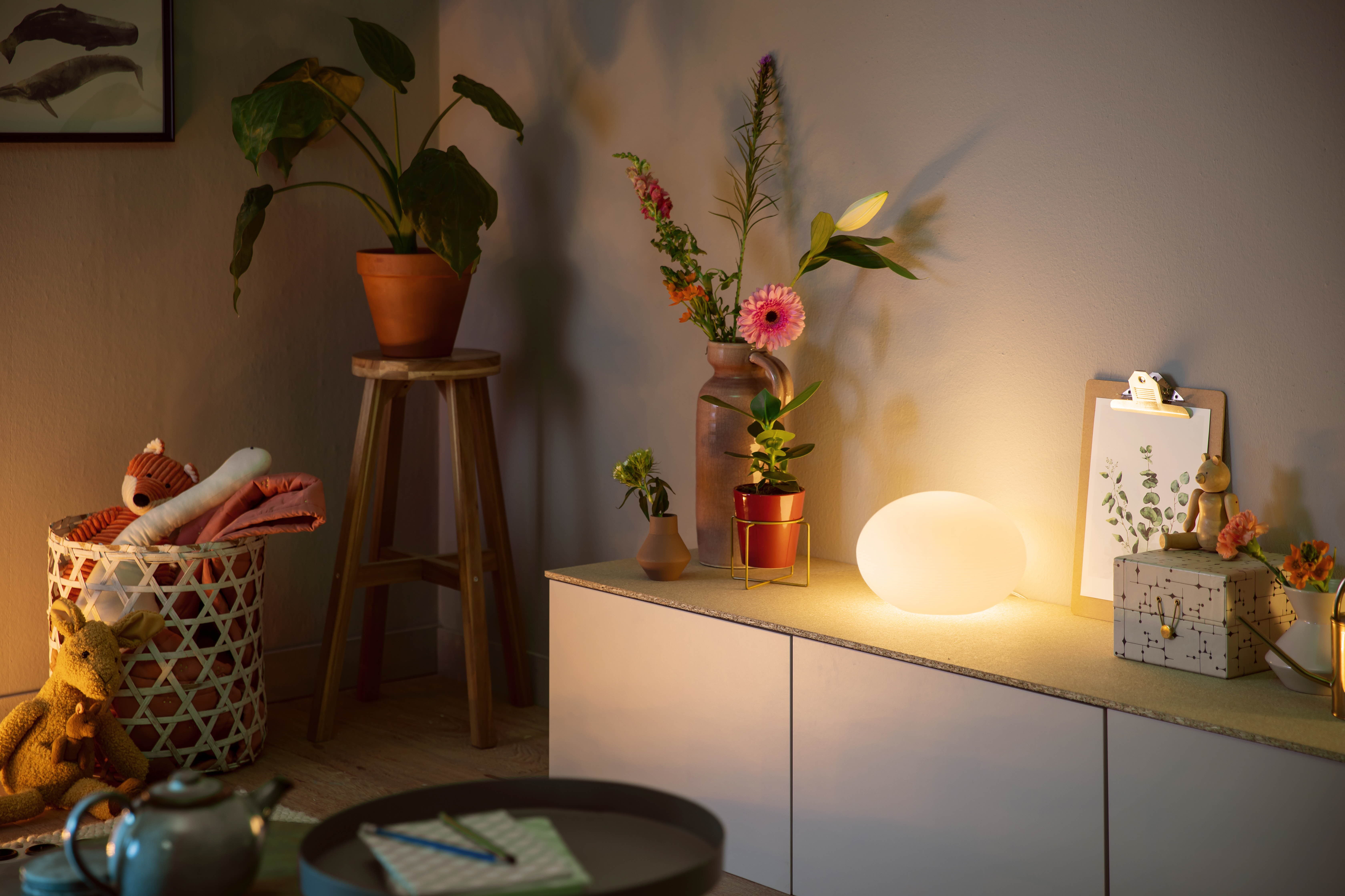 Philips Hue Flourish Bordslampa White & Color - Philips Hue | Bellalite