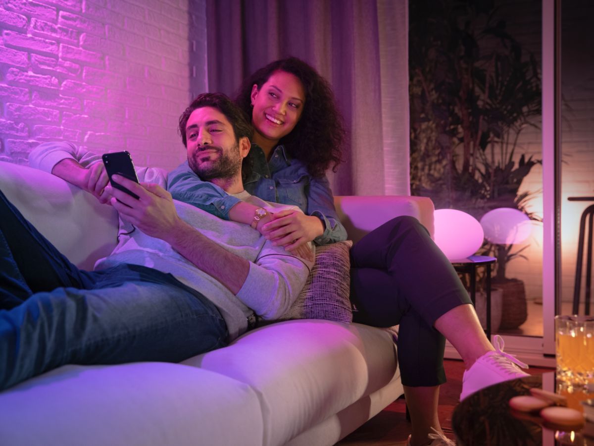 Philips Hue Startpaket 3x 6W White & Color GU10 1x Bridge + 1x Dimmer Switch - Philips Hue | Bellalite