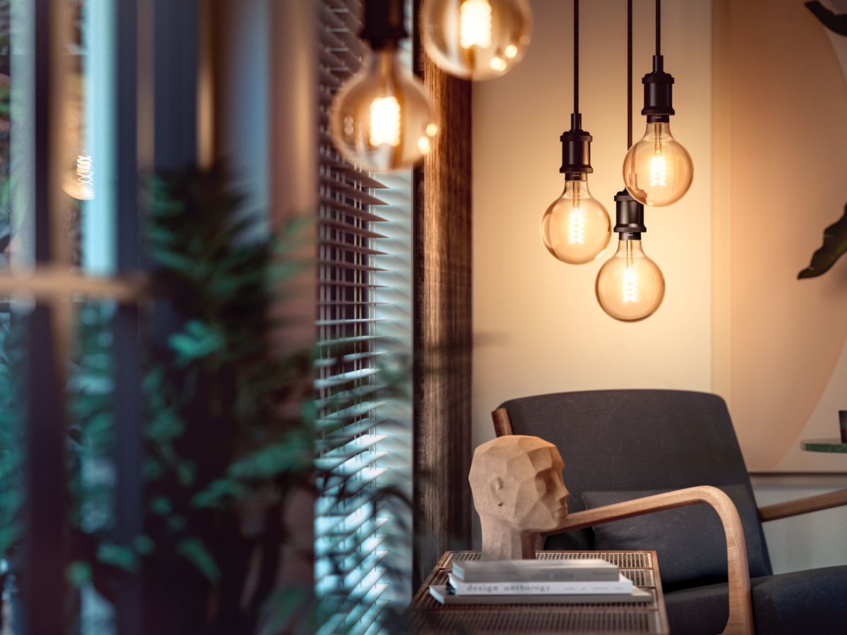 Philips Hue Filament Glob 125mm White E27 7W 2100K - Philips Hue | Bellalite