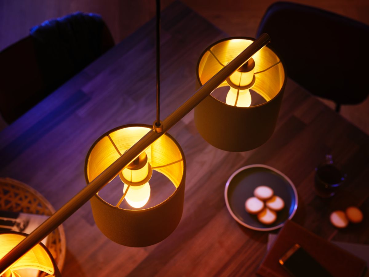 Philips Hue Kron White Ambience E14 5,2W 2200K-6500K - Philips Hue | Bellalite
