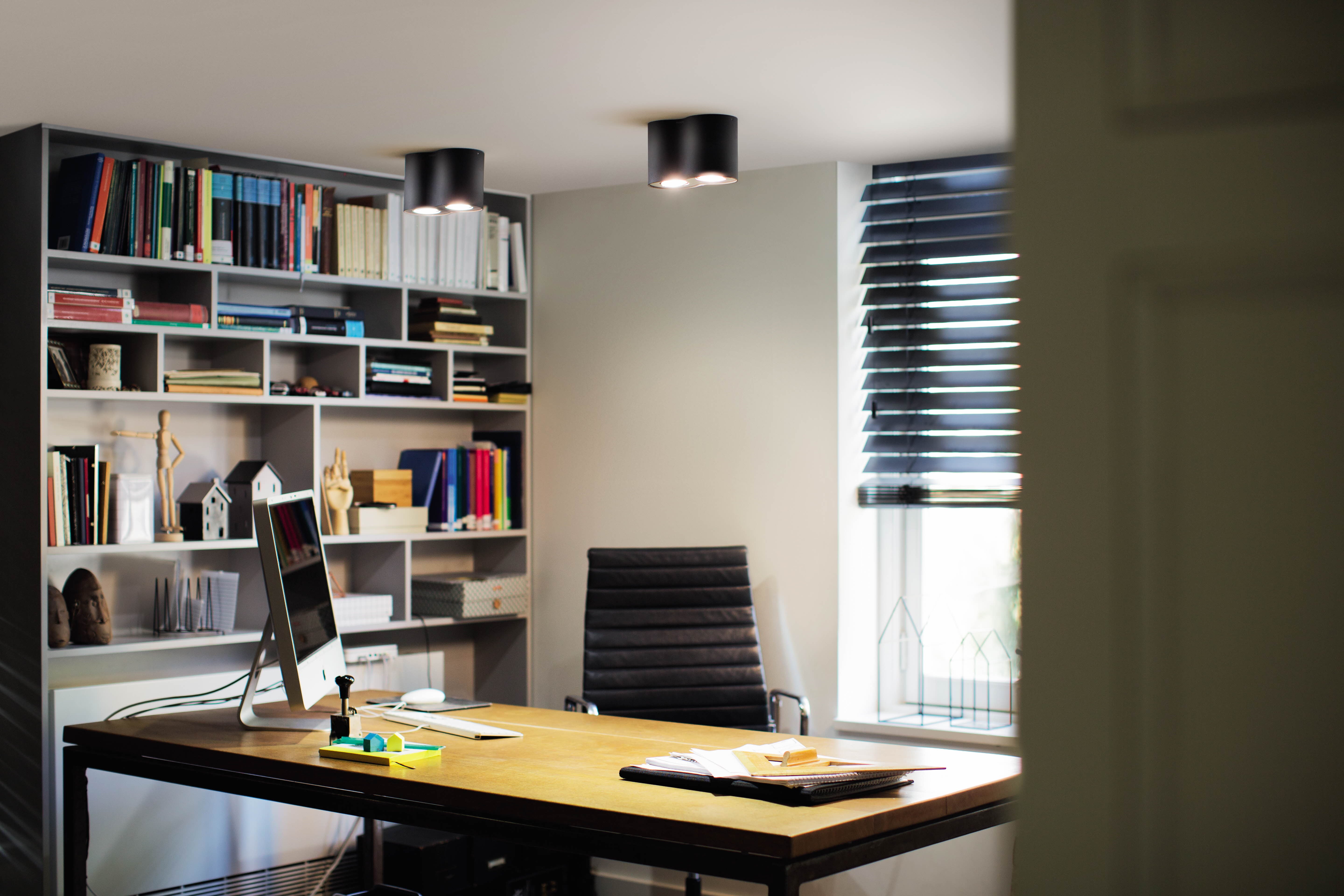 Philips Hue Pillar Dubbel White Ambience + Switch - Philips Hue | Bellalite