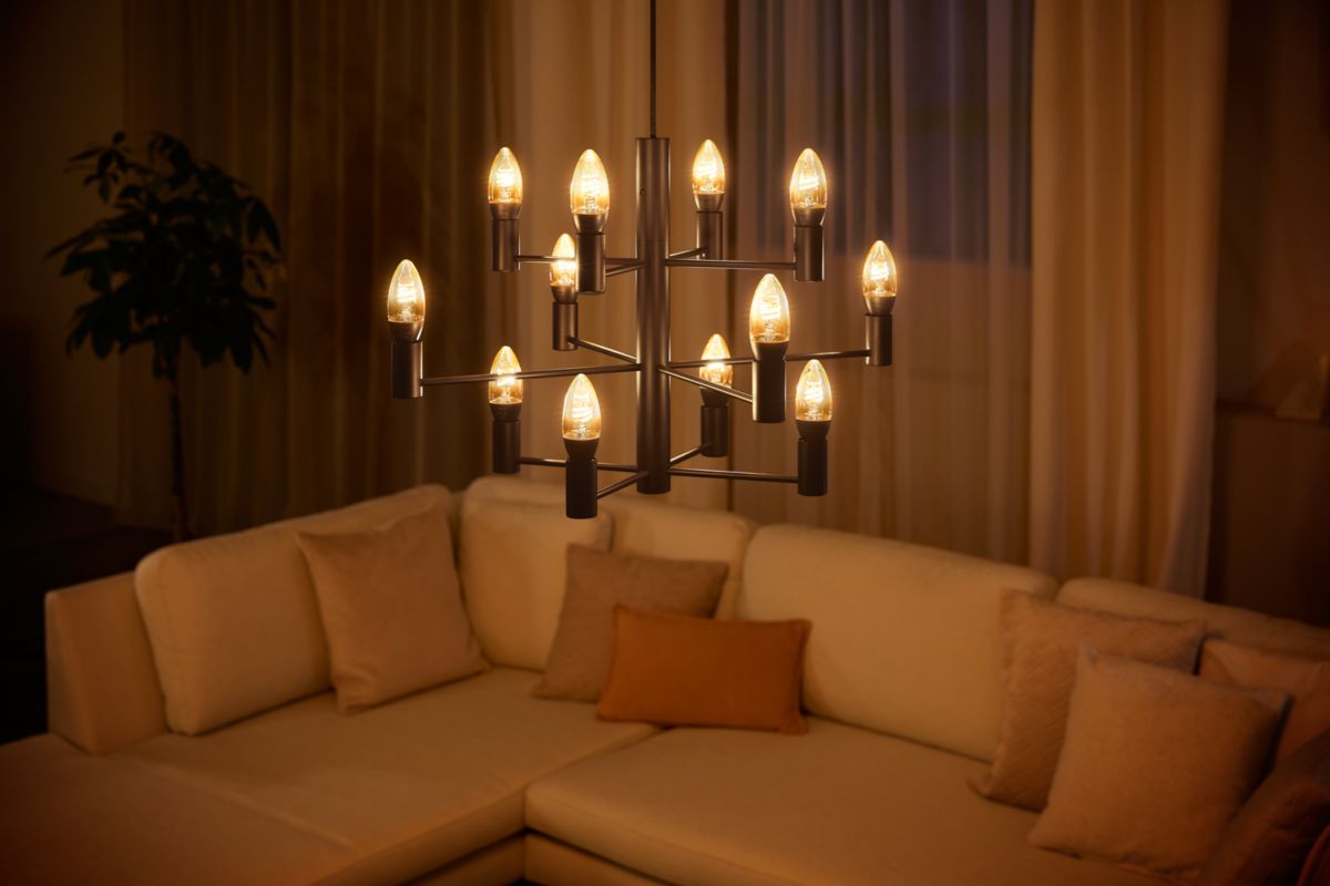 Philips Hue Filament Kron White E14 4,5W 2100K - Philips Hue | Bellalite