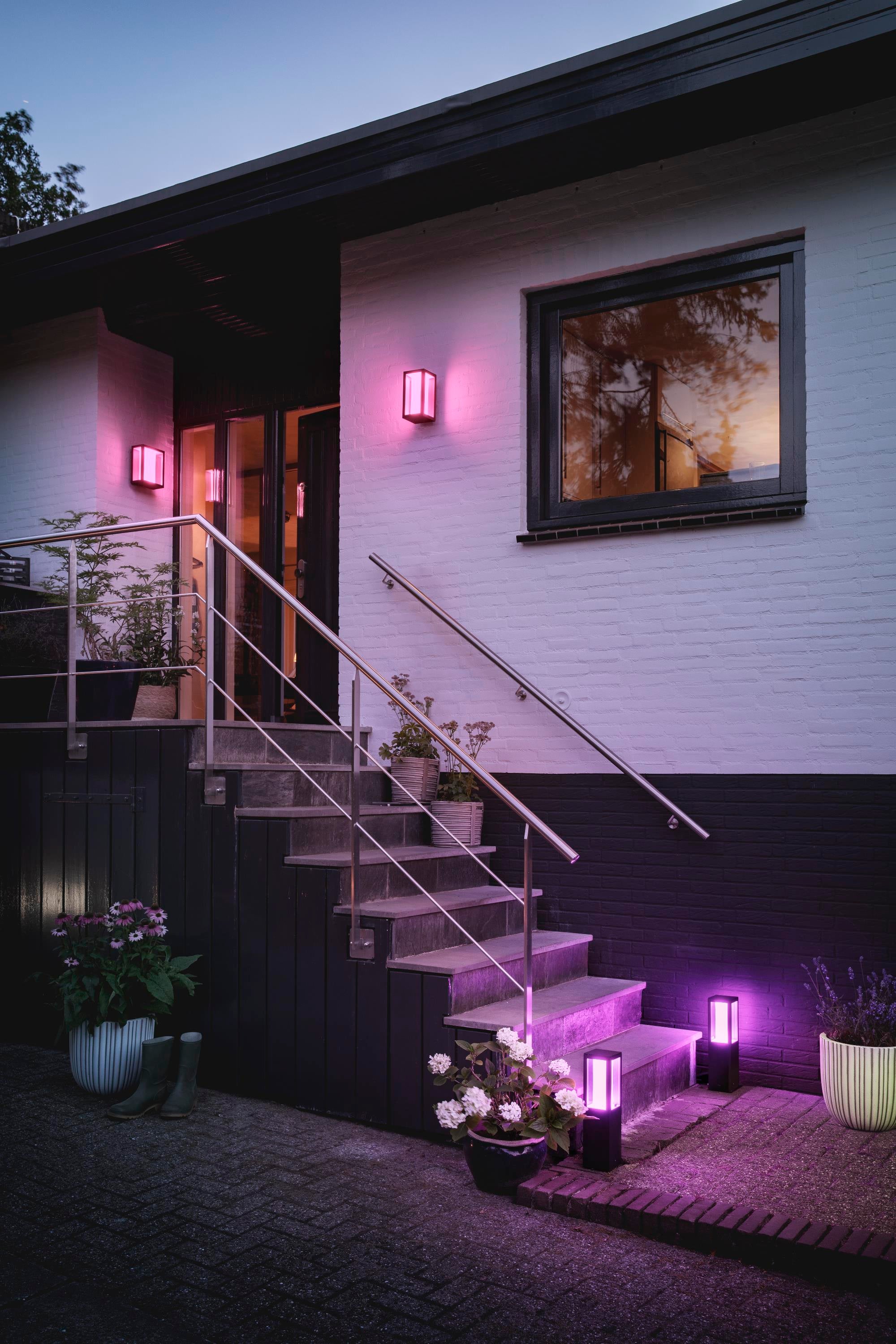 Philips Hue Impress Pollare White & Color Extend - Philips Hue | Bellalite