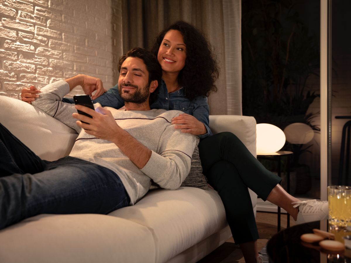 Philips Hue White Ambience GU10 6W 2200K-6500K - Philips Hue | Bellalite