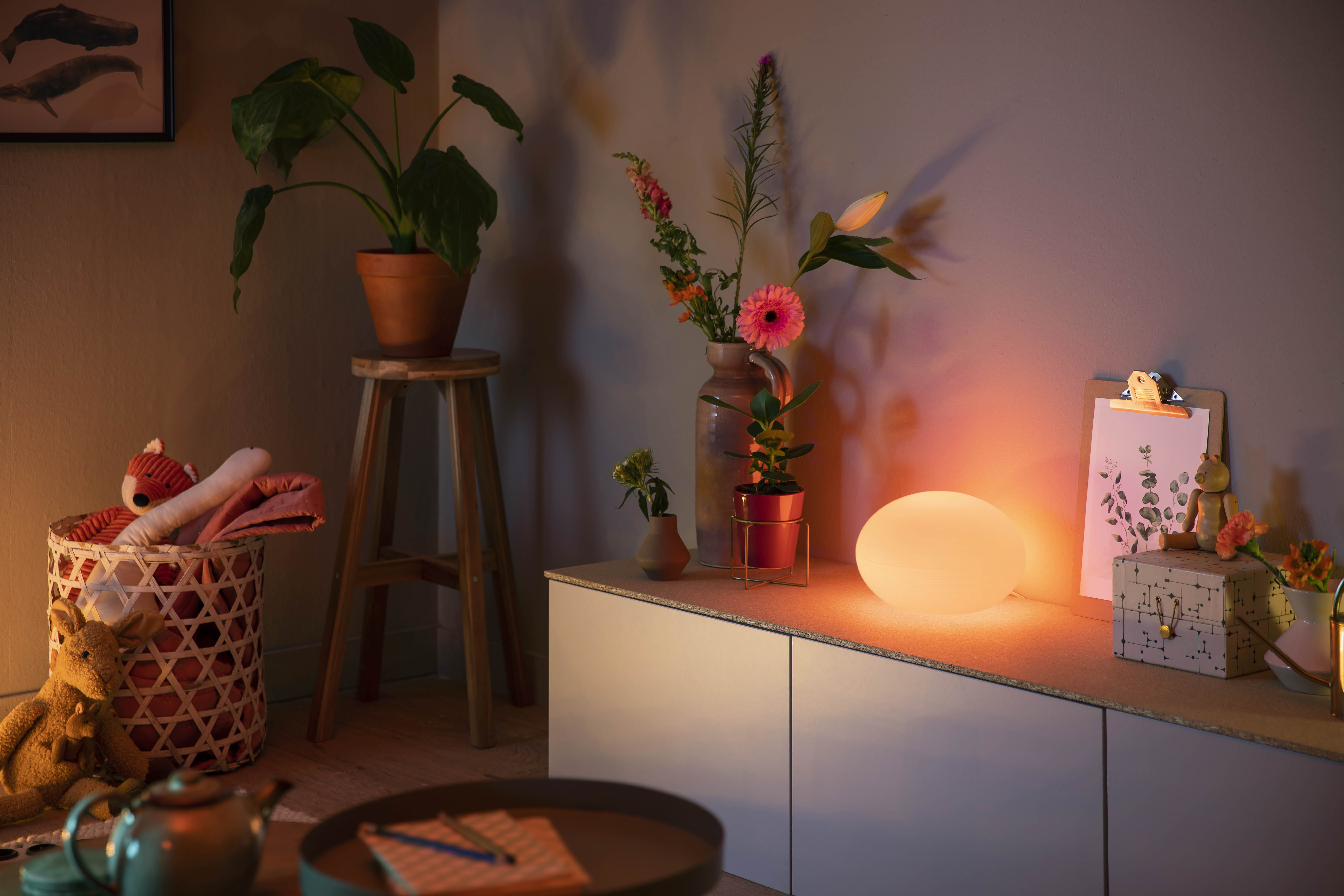 Philips Hue Flourish Bordslampa White & Color - Philips Hue | Bellalite