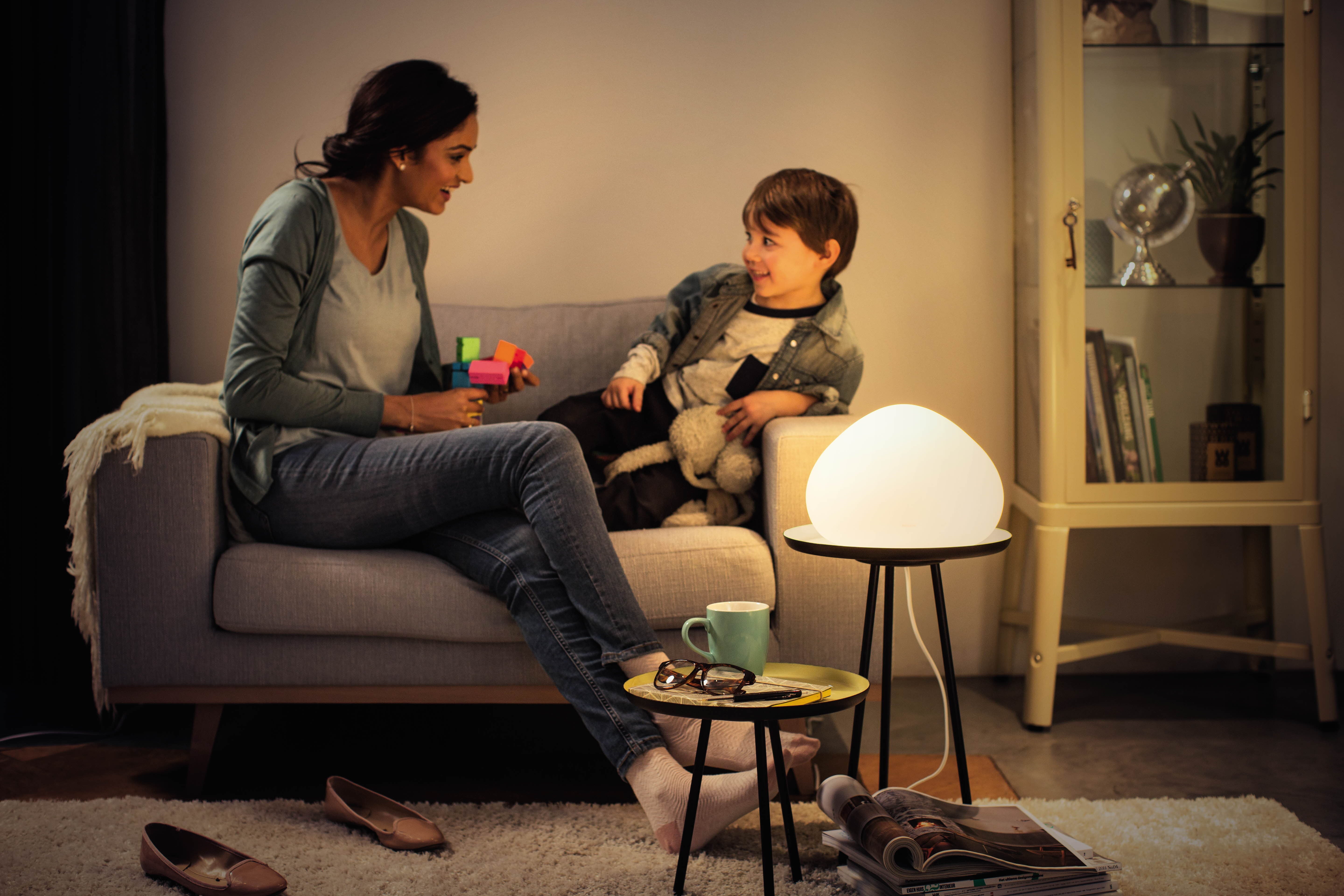 Philips Hue Wellner Bordslampa White Ambience - Philips Hue | Bellalite