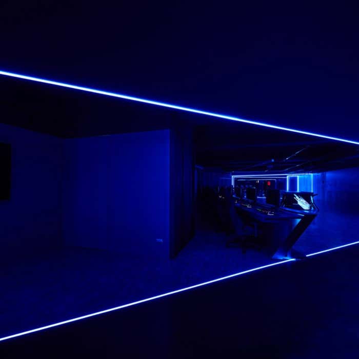 Colors LED-Strip D8120 3000K 48V 8,8W/m IP65 per meter - Colors | Bellalite Colors LED-Strip D8120 3000K 48V 8,8W/m IP65 per meter - Colors | Bellalite