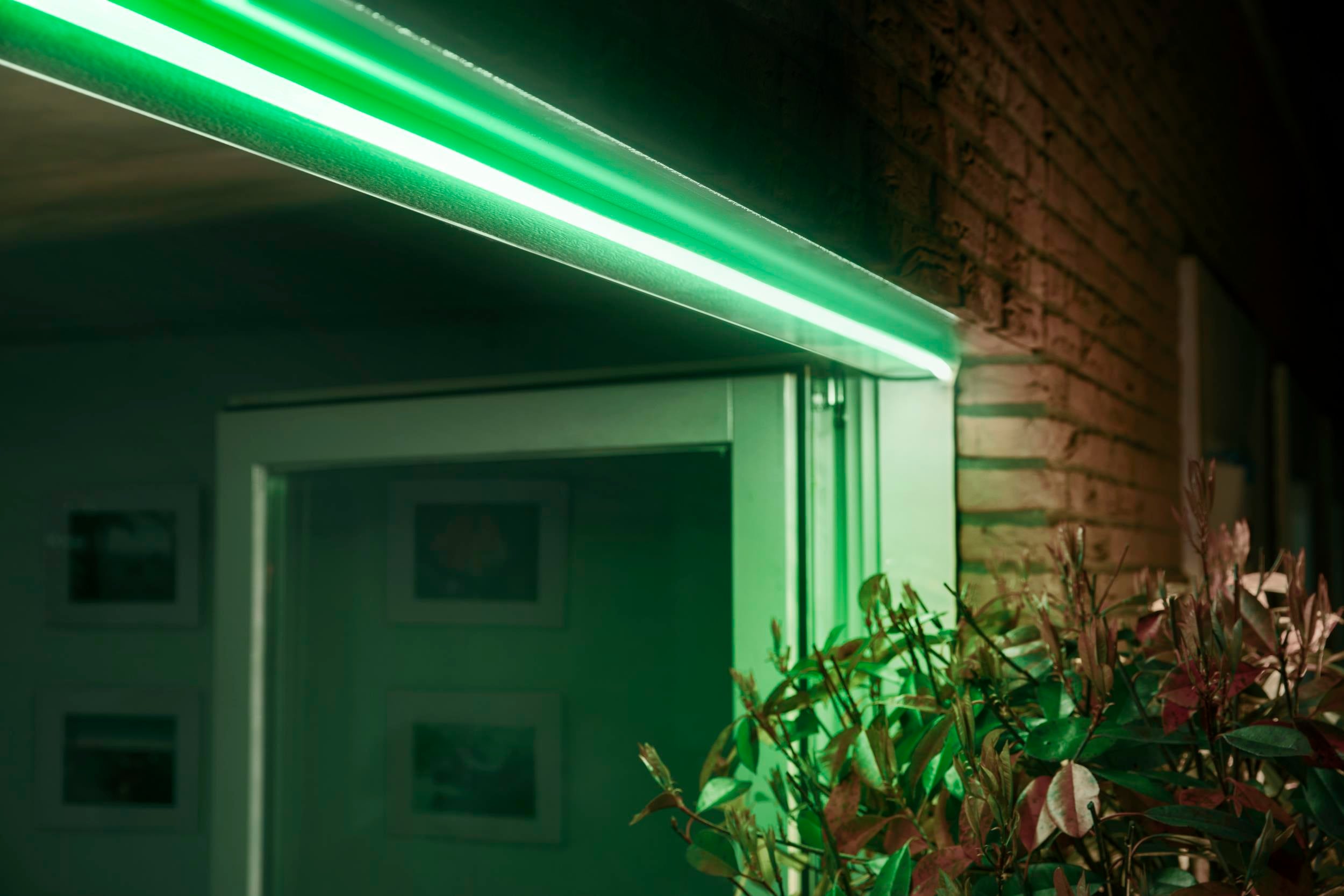 Philips Hue Lightstrip White & Color Outdoor - Philips Hue | Bellalite