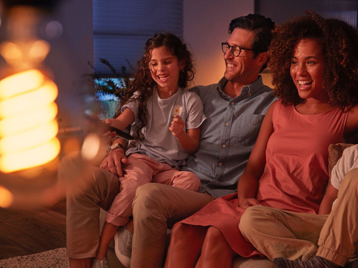 Philips Hue Filament A60 White E27 7W 2100K - Philips Hue | Bellalite