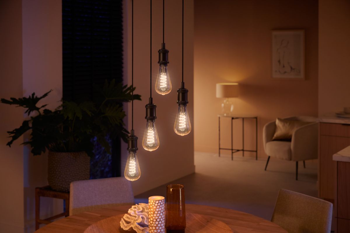 Philips Hue Filament Edison 72 White Ambience E27 7W 2200K-4500K - Philips Hue | Bellalite