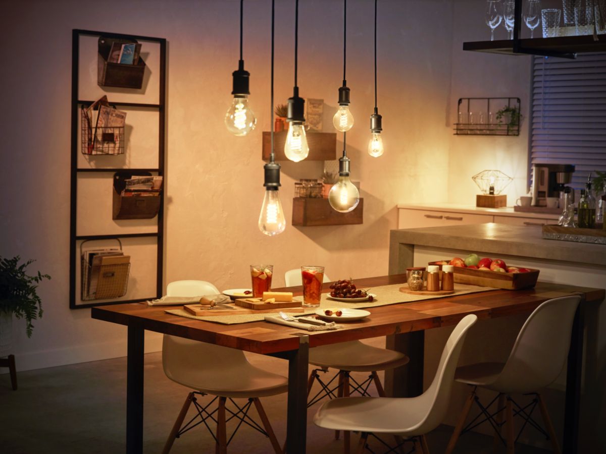 Philips Hue Filament A60 White E27 7W 2100K - Philips Hue | Bellalite