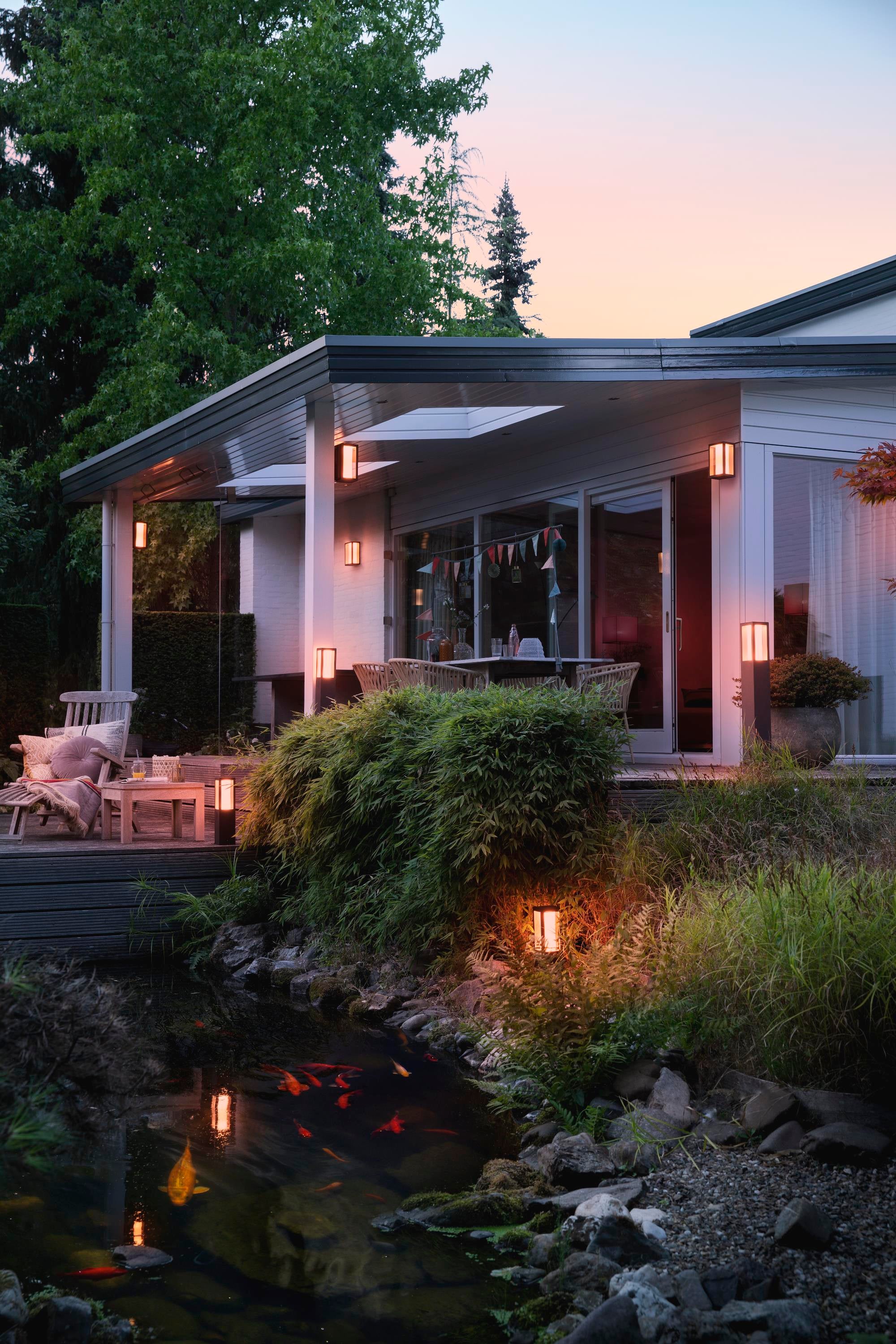 Philips Hue Impress Pollare White & Color Extend - Philips Hue | Bellalite