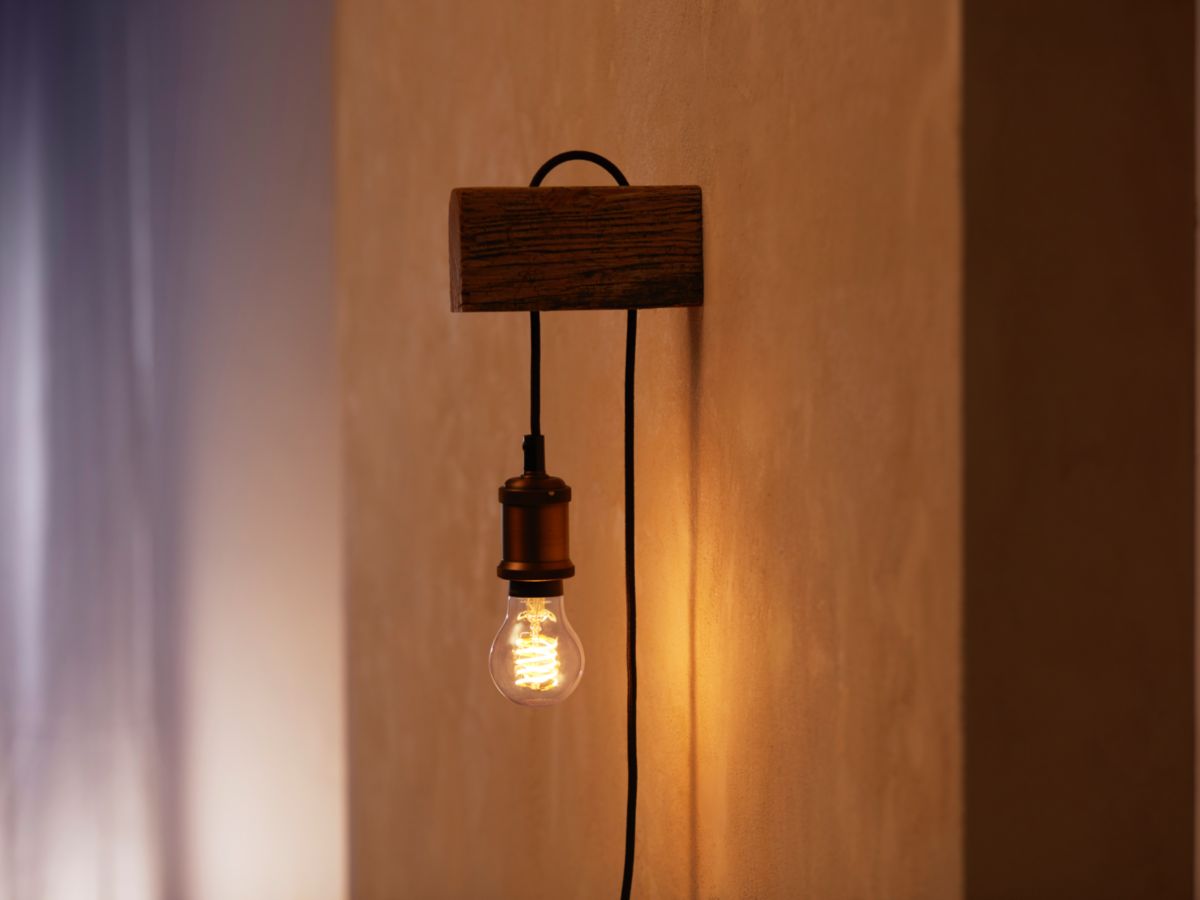 Philips Hue Filament A60 White E27 7W 2100K - Philips Hue | Bellalite