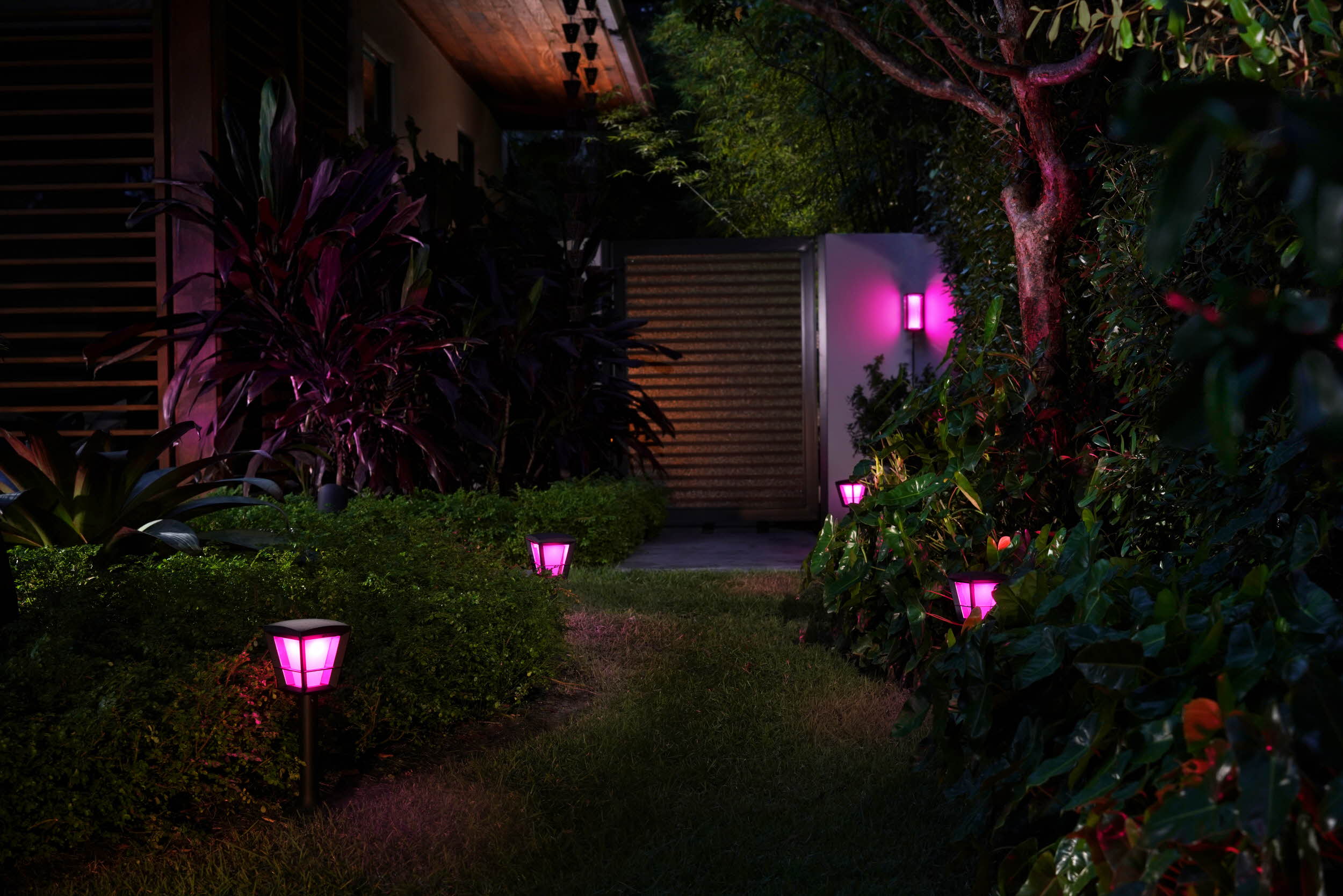 Philips Hue Impress Vägg White & Color - Philips Hue | Bellalite